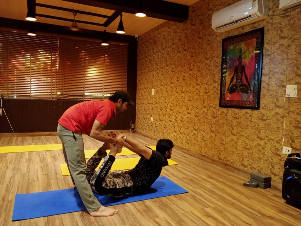 personal yoga trainer